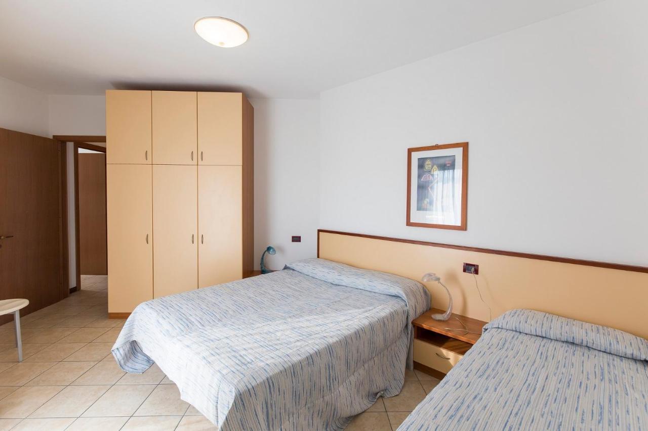 Appartement Robinia/Pinetine Lido Altanea à Caorle Extérieur photo