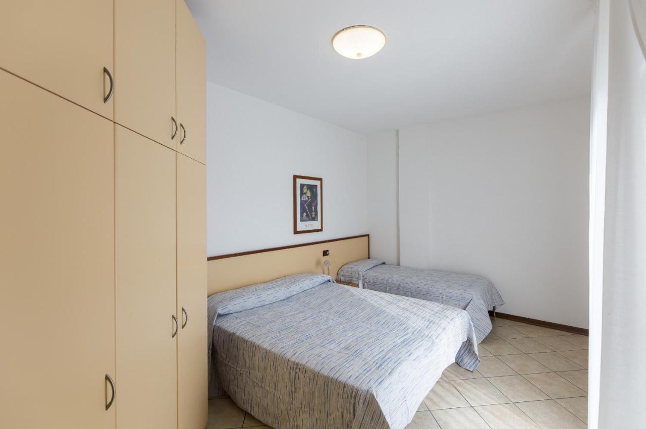 Appartement Robinia/Pinetine Lido Altanea à Caorle Extérieur photo